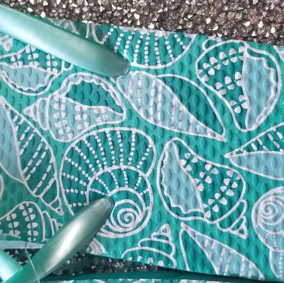 Seashell Sandals - Picture 3 of 3